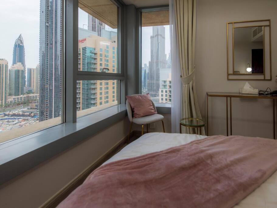 First Class 2Br With Full Burj Khalifa And Fountain View Dubai Luaran gambar