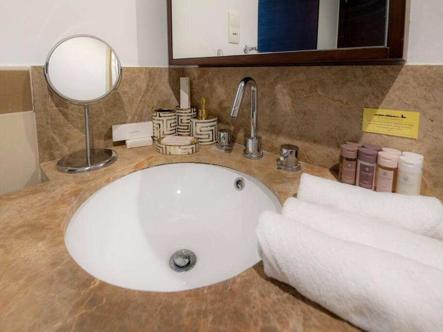 First Class 2Br With Full Burj Khalifa And Fountain View Dubai Luaran gambar