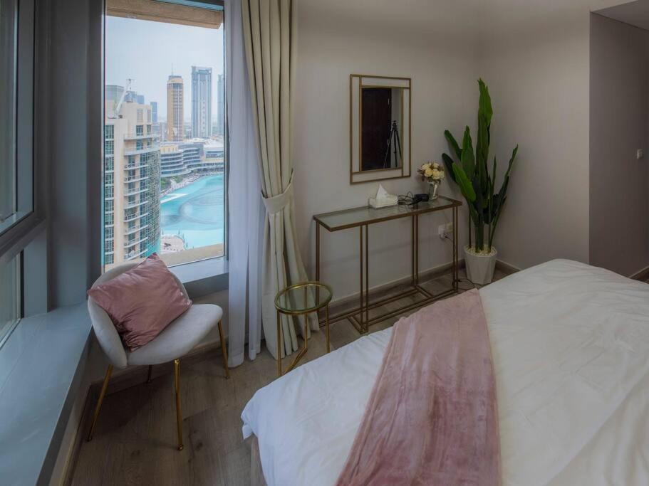 First Class 2Br With Full Burj Khalifa And Fountain View Dubai Luaran gambar