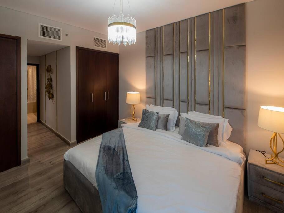 First Class 2Br With Full Burj Khalifa And Fountain View Dubai Luaran gambar