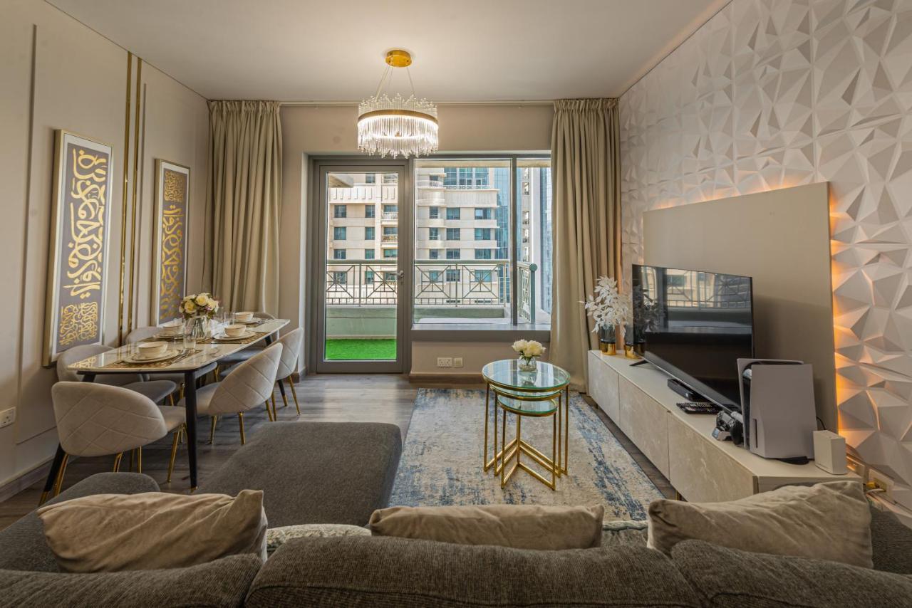 First Class 2Br With Full Burj Khalifa And Fountain View Dubai Luaran gambar