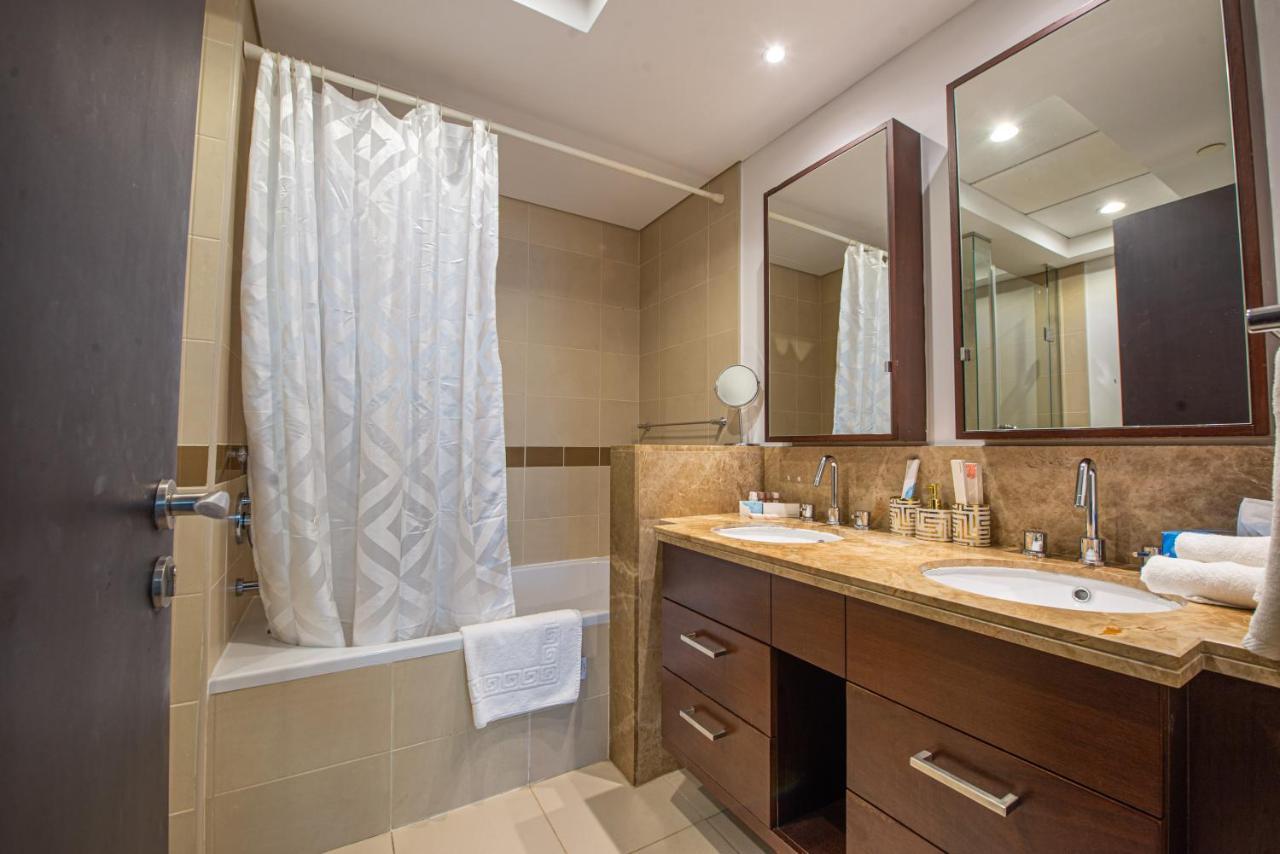 First Class 2Br With Full Burj Khalifa And Fountain View Dubai Luaran gambar